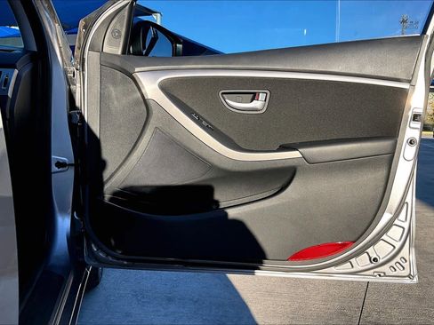 Used 2013 Hyundai Elantra GT w/ Touch & Go Pkg image 22