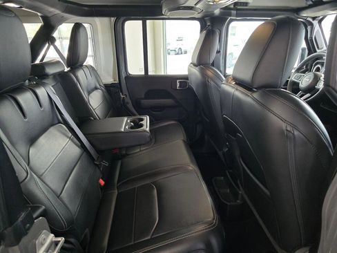 Used 2023 Jeep Wrangler Unlimited Sahara AWD/4WD image 41