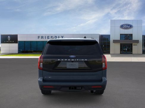 New 2026 Ford Expedition Active image 5