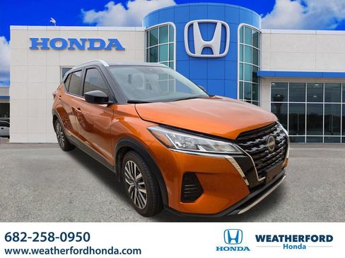 Used 2024 Nissan Kicks SV FWD image 1