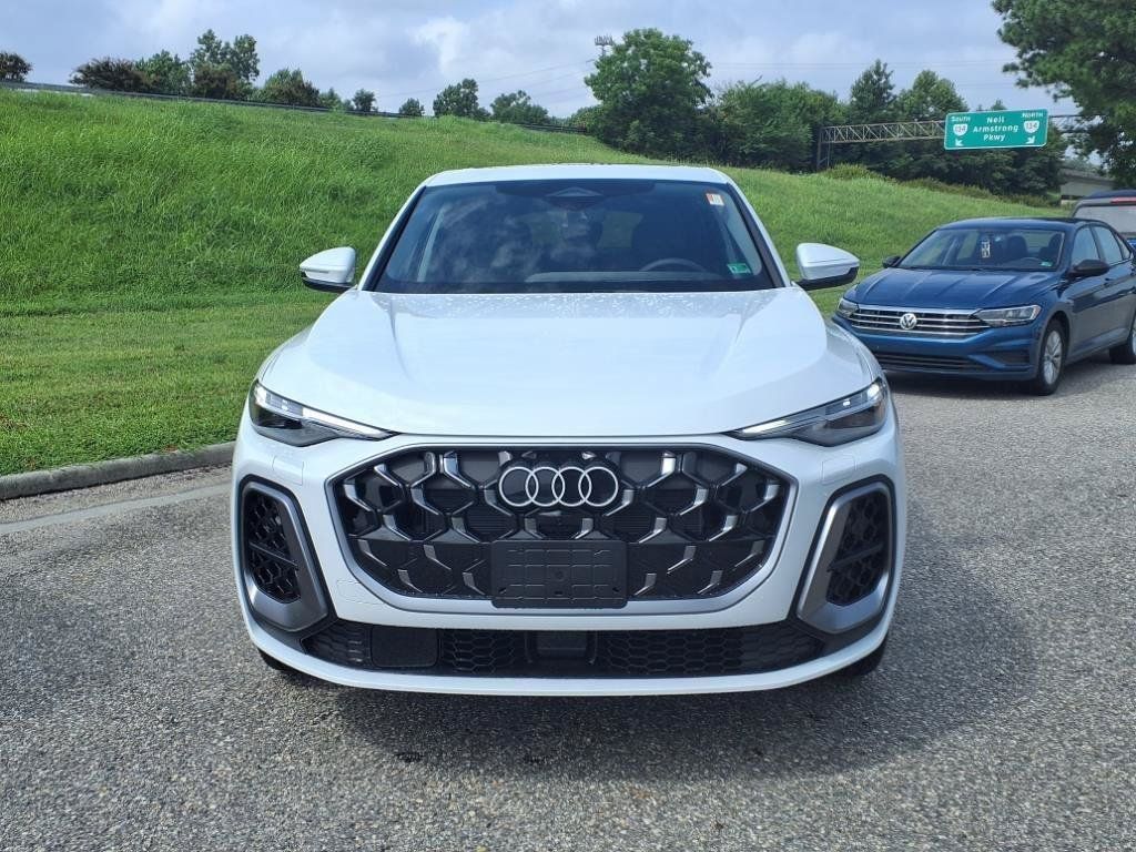 Used 2025 Audi Q5 Premium Plus AWD/4WD image 2