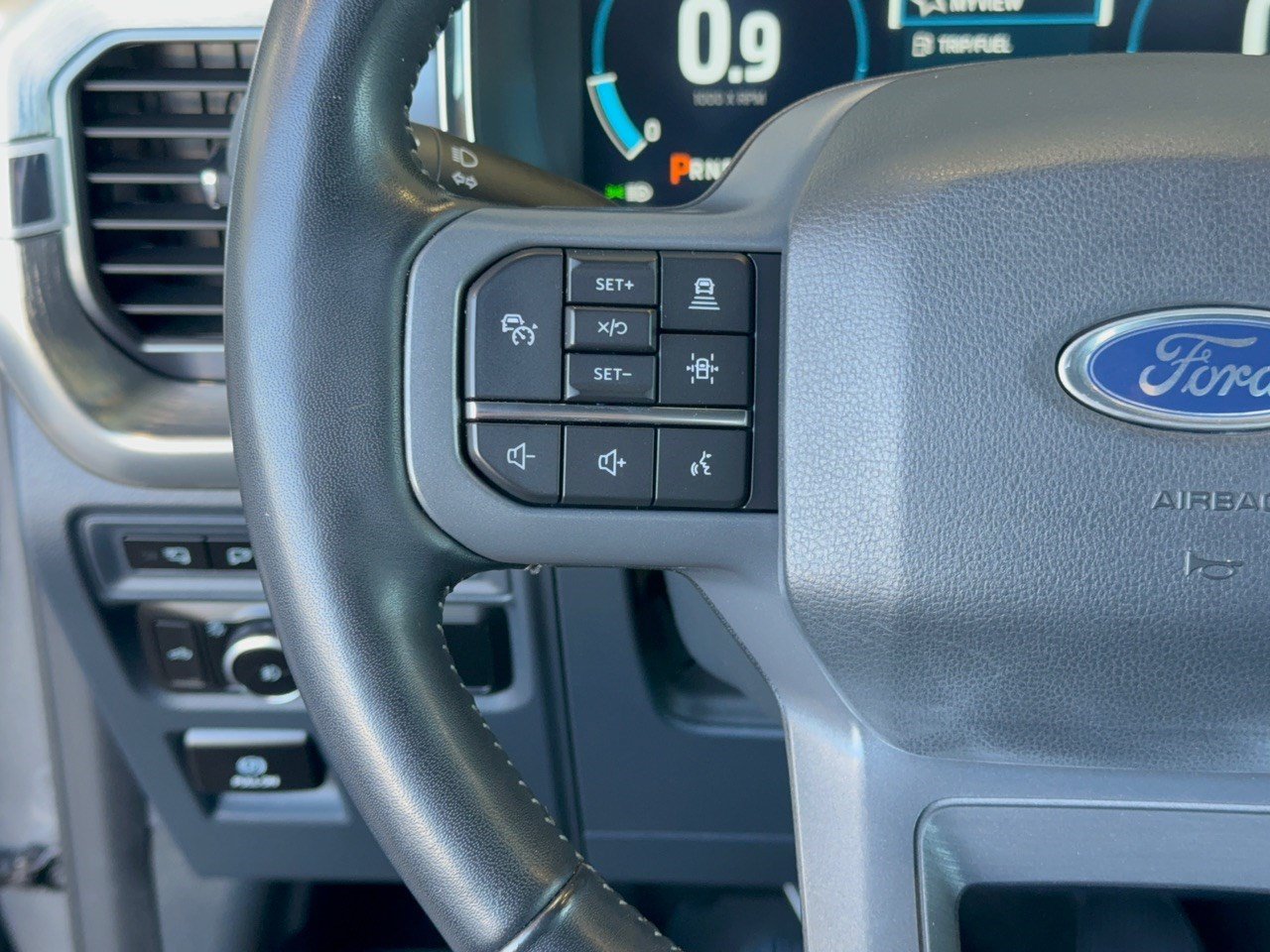 Used 2022 Ford F150 Lariat w/ Equipment Group 502A High AWD/4WD image 18