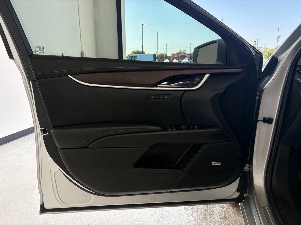 Used 2019 Cadillac XTS Luxury FWD image 30