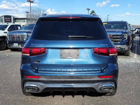 Used 2021 Mercedes-Benz GLB 250 4MATIC image 12