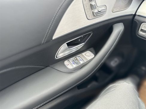 New 2025 Mercedes-Benz GLE 53 AMG 4MATIC image 13