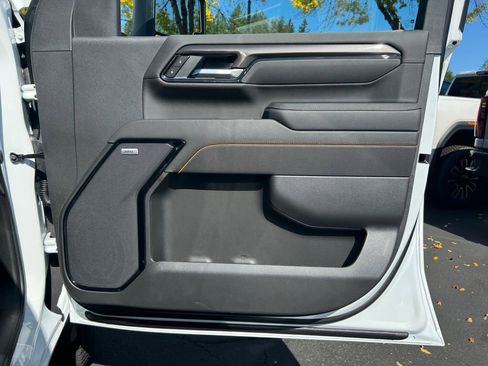 New 2025 GMC Sierra 2500 AT4 w/ AT4 Premium Plus Package image 25