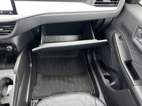 Used 2024 Ford Escape SE w/ PHEV Premium Package image 36