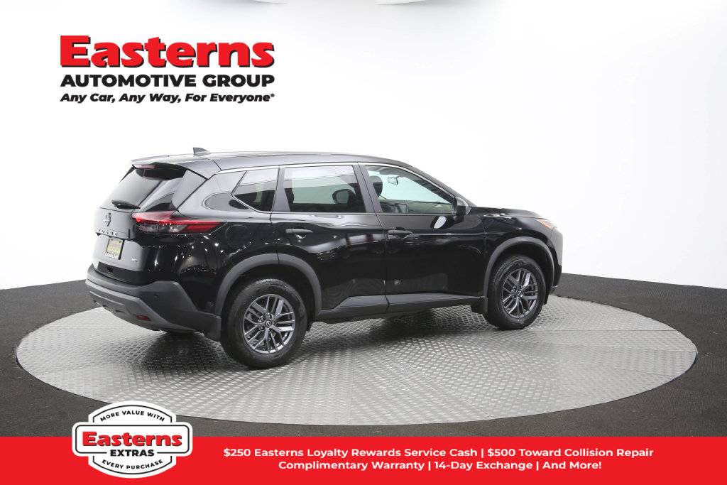 Used 2023 Nissan Rogue S AWD/4WD image 42