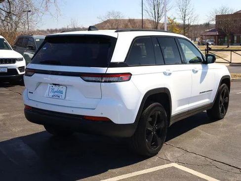 Certified 2022 Jeep Grand Cherokee Altitude image 5