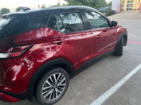 Used 2021 Nissan Kicks SV FWD image 6