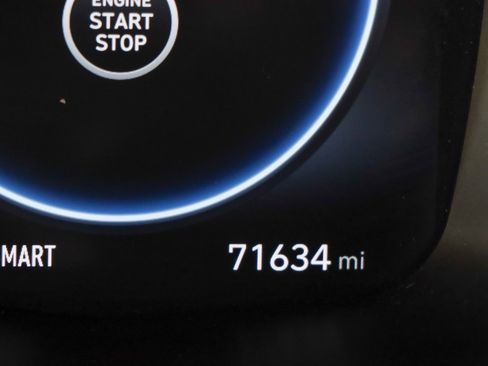 Used 2022 Hyundai Santa Fe SEL w/ Convenience + Premium Package image 16