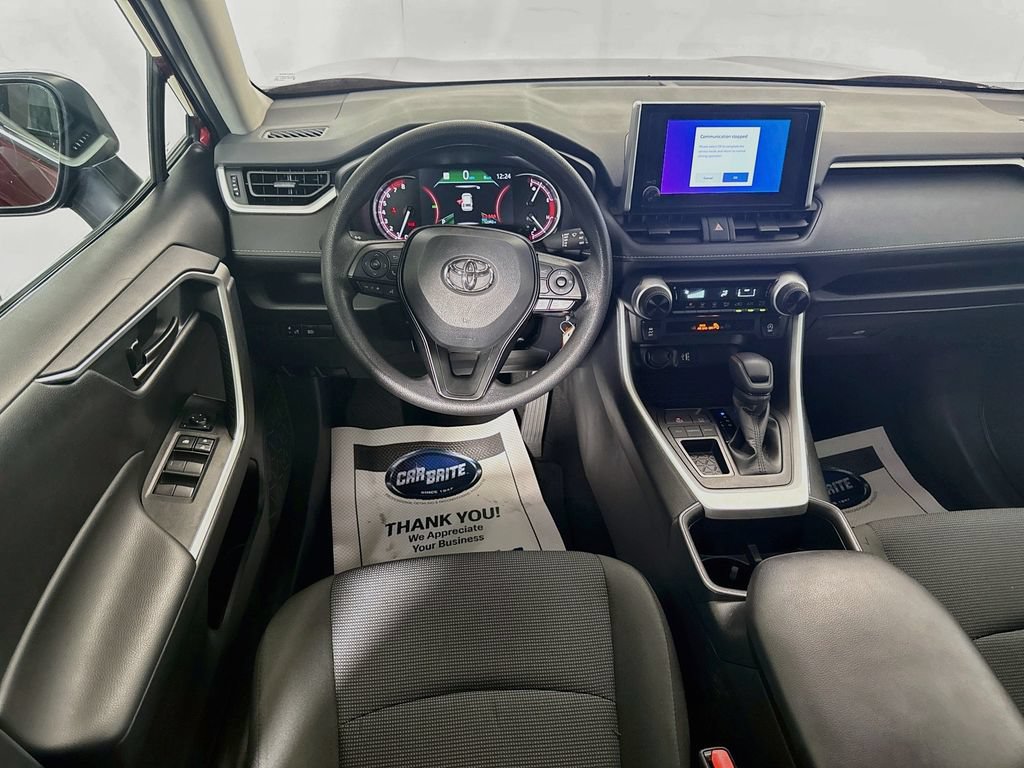 Certified 2025 Toyota RAV4 LE FWD image 21