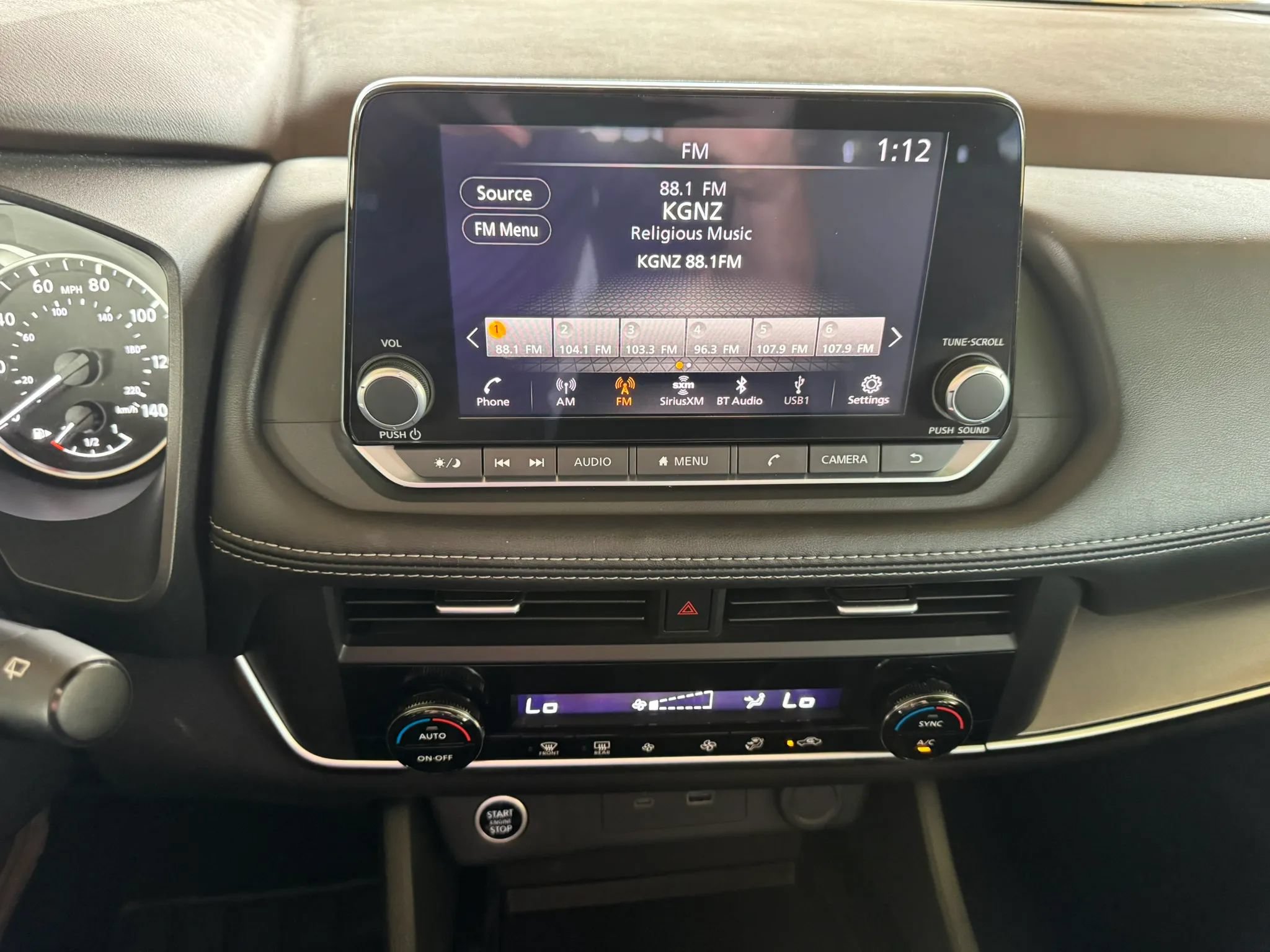 Used 2023 Nissan Rogue SV FWD image 13