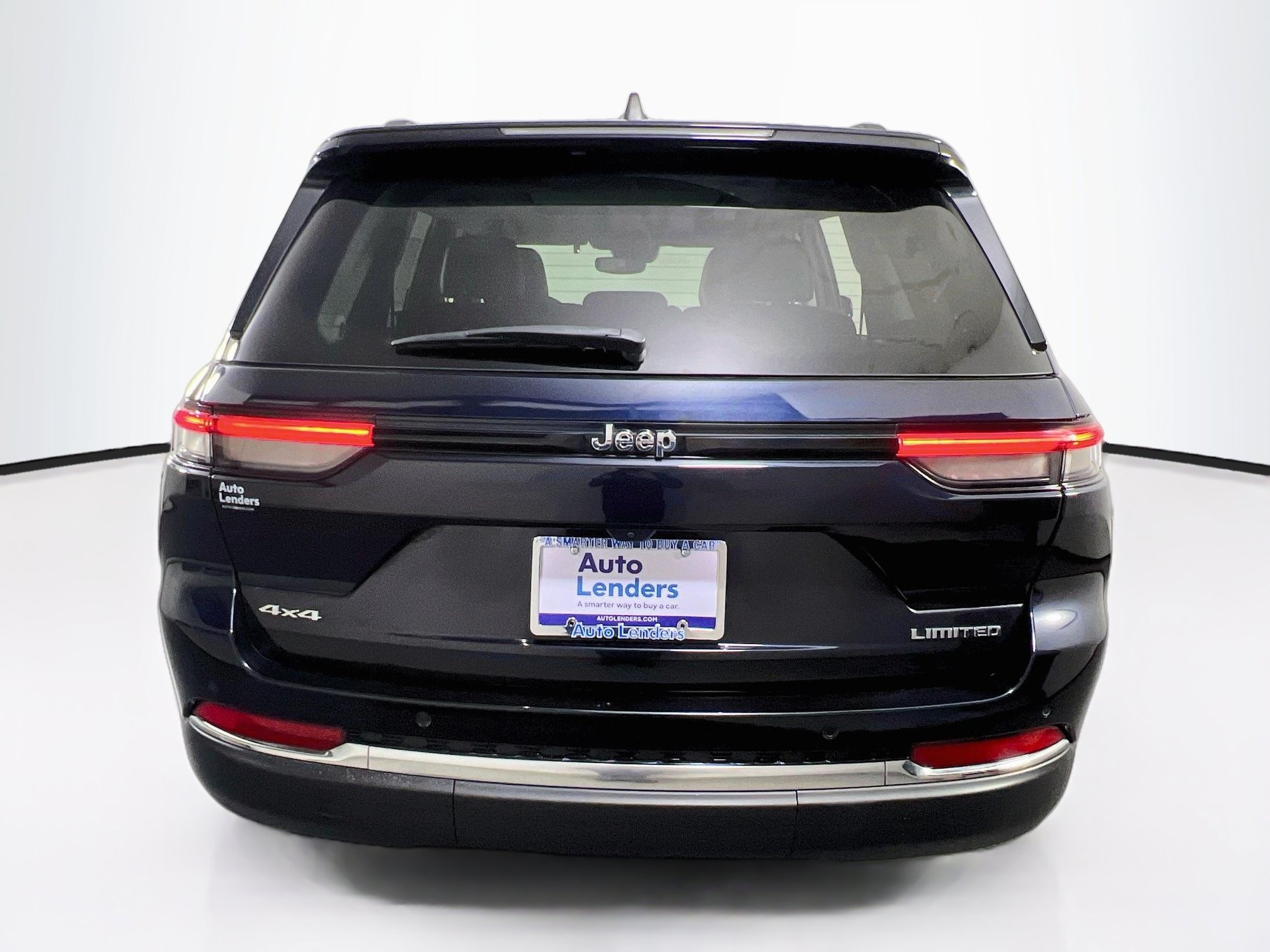 Used 2023 Jeep Grand Cherokee Limited AWD/4WD image 6