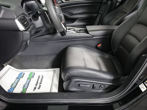 Used 2019 Honda Accord Sport image 13