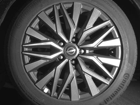 Used 2025 Nissan Altima 2.5 SV image 14