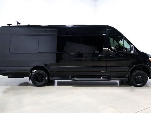 Used 2024 Mercedes-Benz Sprinter 3500 image 99