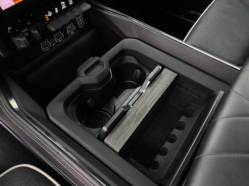 Used 2025 RAM 1500 Limited w/ Body Color Bumper Group image 21