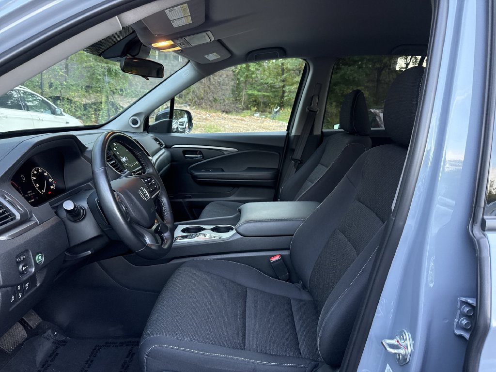 Used 2024 Honda Ridgeline Sport image 13