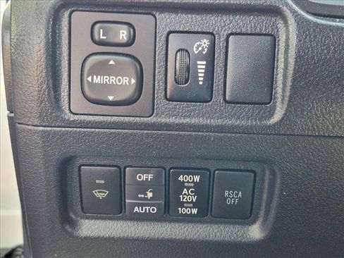 Used 2013 Toyota 4Runner Limited AWD/4WD image 9