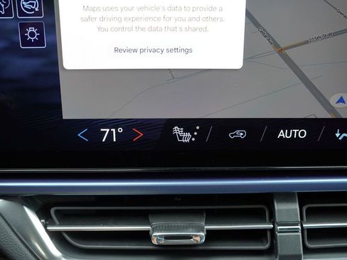 New 2026 Chevrolet Equinox EV LT image 14