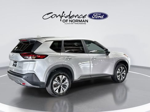 Used 2023 Nissan Rogue SV AWD/4WD image 9