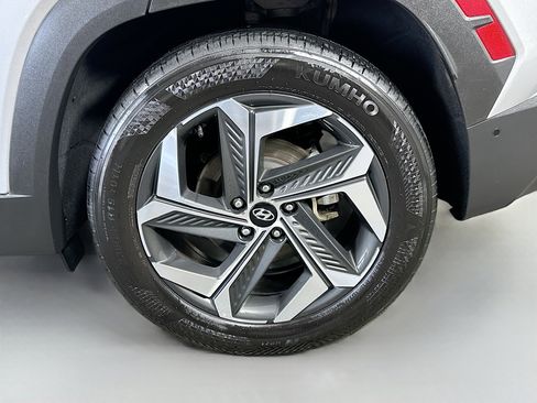 Used 2024 Hyundai Tucson Limited image 31