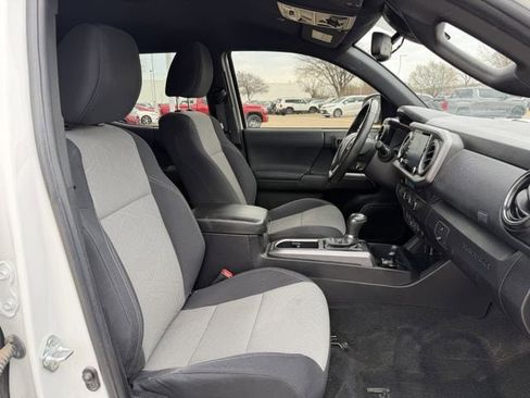 Used 2023 Toyota Tacoma TRD Off-Road image 28