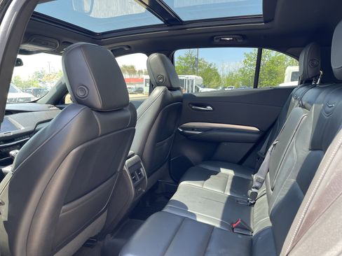 Used 2019 Cadillac XT4 Premium Luxury AWD/4WD image 11