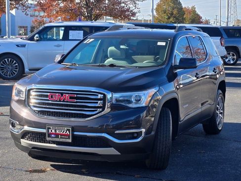 Used 2017 GMC Acadia SLE image 3