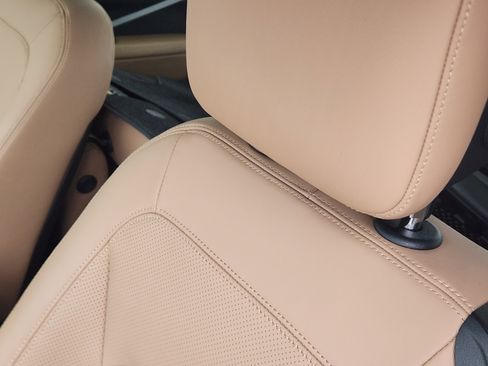 Certified 2025 Land Rover Defender 90 S image 18