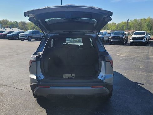 Used 2026 Chevrolet Equinox LT FWD image 11