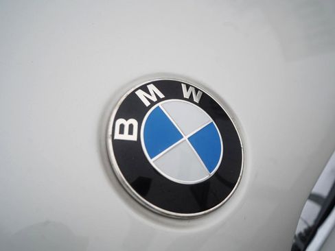 Used 2018 BMW 530e xDrive image 92