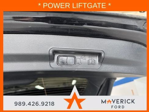 Used 2023 Ford Explorer XLT w/ Equipment Group 202A AWD/4WD image 34