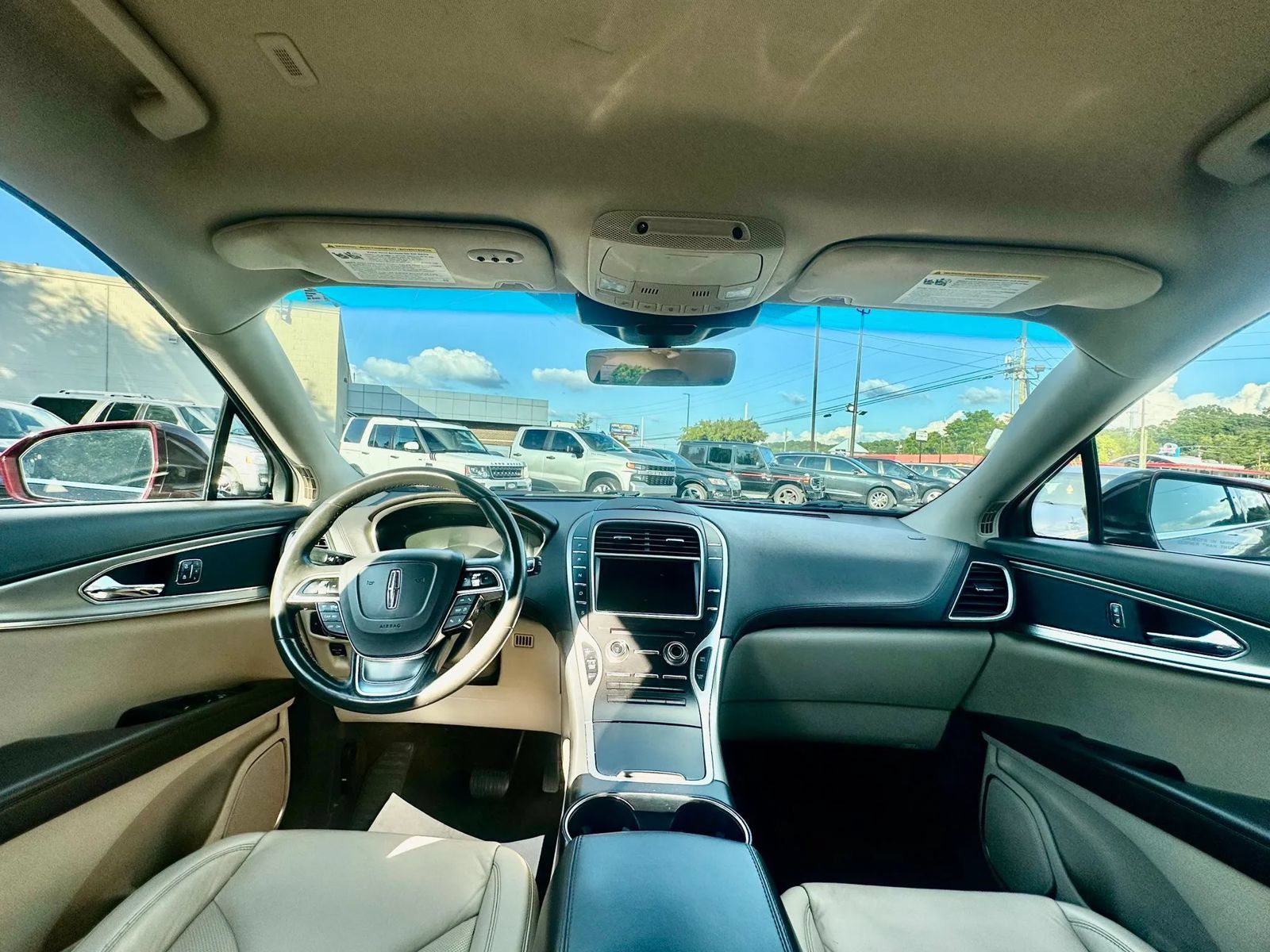 Used 2019 Lincoln Nautilus Select AWD/4WD image 7