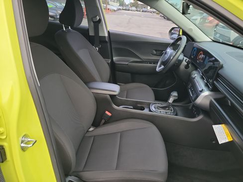 Certified 2025 Hyundai Kona SEL AWD/4WD image 23