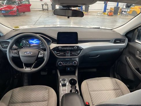 Used 2022 Ford Escape SE w/ SE Sport Appearance Package AWD/4WD image 24