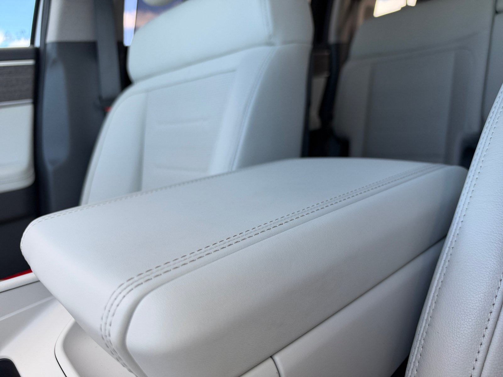 Certified 2025 Hyundai Santa Fe Limited FWD image 15