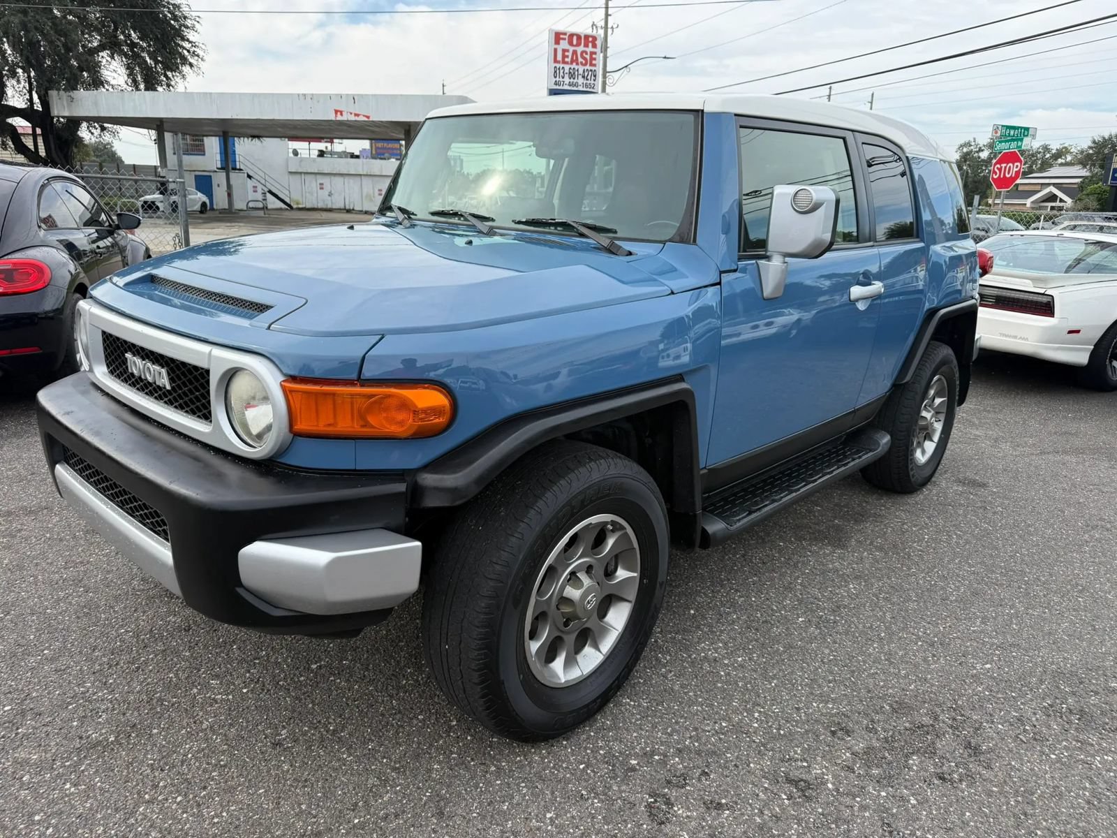 Used 2012 Toyota FJ Cruiser 4WD w/ Upgrade Pkg image 1