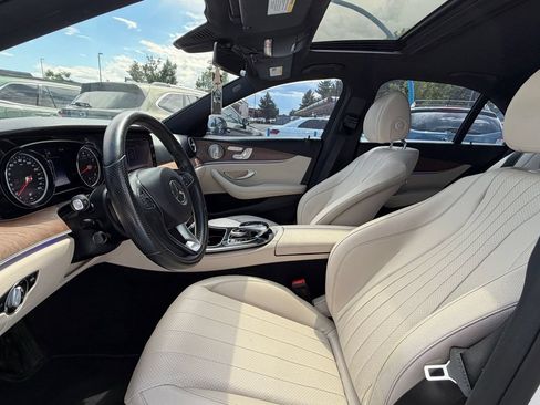 Used 2017 Mercedes-Benz E 300 4MATIC image 7
