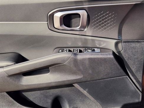 New 2025 Kia Sorento LX image 17