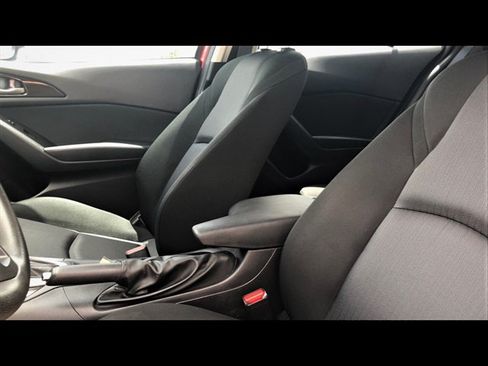 Used 2014 MAZDA MAZDA3 i Sport FWD image 10