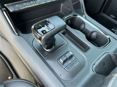 Certified 2025 GMC Sierra 1500 AT4 image 20