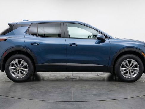 Used 2025 Chevrolet Equinox LT FWD image 11