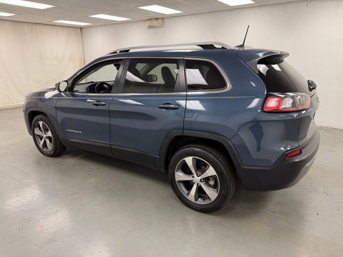 Used 2020 Jeep Cherokee Limited FWD image 3