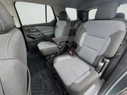 Used 2021 Chevrolet Traverse LT w/ LPO, Cargo Package AWD/4WD image 14