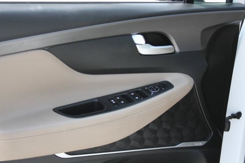 Used 2019 Hyundai Santa Fe Limited AWD/4WD image 21