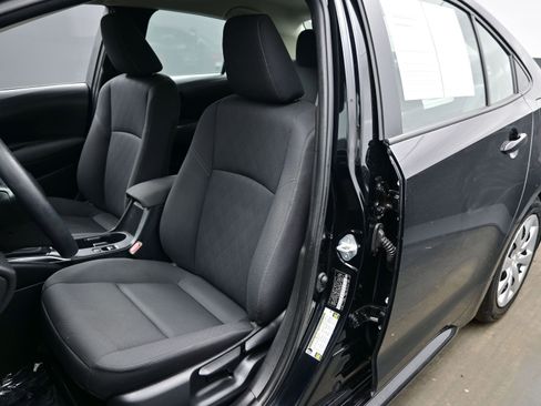 Used 2024 Toyota Corolla LE image 11