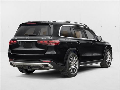 New 2026 Mercedes-Benz GLS 580 4MATIC image 2