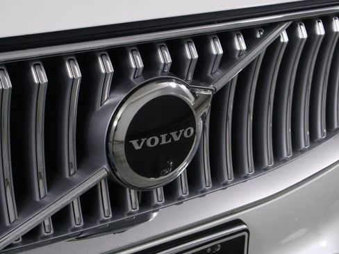 Certified 2023 Volvo XC90 T8 Ultimate AWD/4WD image 27